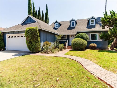 5268 Deeboyar Ave, Lakewood, CA, 90712-2115 | Card Image