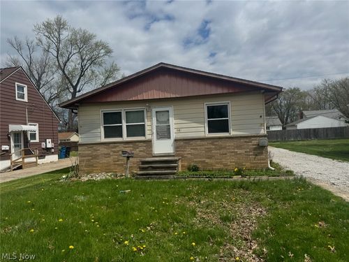 581 E 332nd St, Eastlake, OH, 44095-2725 | Card Image