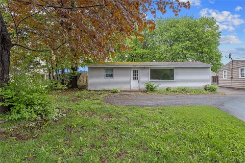 103 Stinson St, Syracuse, NY, 13209-1013 | Card Image
