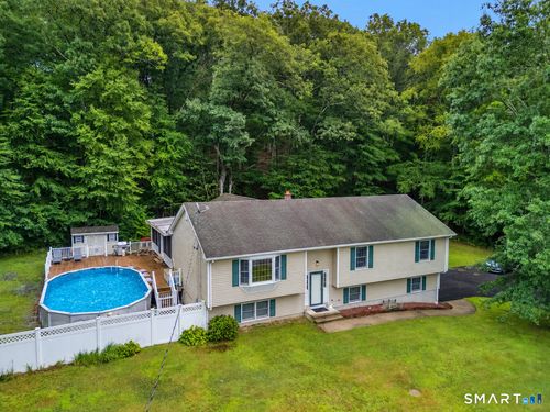 32 School House Rd, Preston, CT, 06365-8422 | Card Image