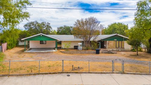 443 Adolphus St, Eagle Pass, TX, 78852-5302 | Card Image