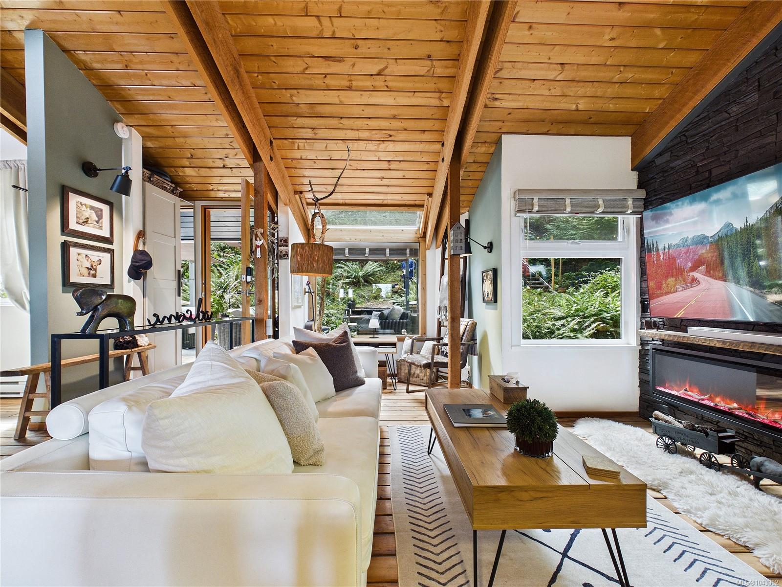 Residential in Salt Spring 5