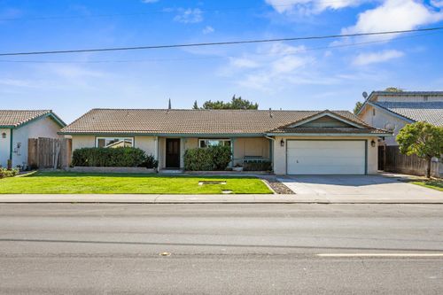 612 Robert Avenue, Ripon, CA, 95366 | Card Image