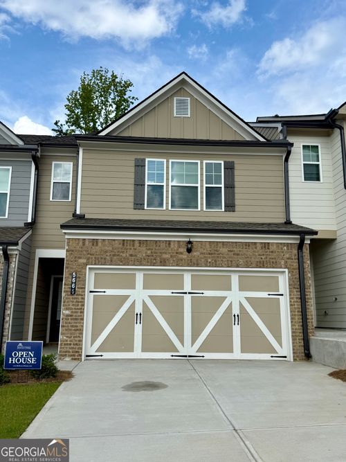 5665 Overview Dr, Flowery Branch, GA, 30542-7211 | Card Image