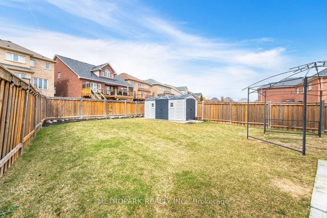 56 Manor Forest Rd, House other with 4 bedrooms, 4 bathrooms and 4 parking in Mount Albert ON | Image 48