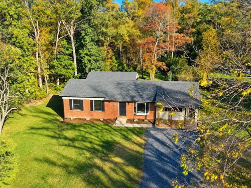 84 Greenbriar Ln, Stuarts Draft, VA, 24477 | Card Image