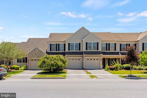 2080 Deer Run Dr, HUMMELSTOWN, PA, 17036-7084 | Card Image