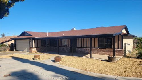 7625 Montrose Ave, Hesperia, CA, 92345-7243 | Card Image