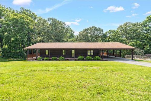 180 Mountain Valley Dr, Eden, NC, 27288-7771 | Card Image