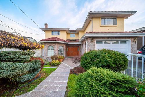8030 11th Ave, Burnaby, BC, V3N2N7 | Card Image