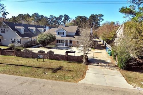 732 Heavens Dr, Mandeville, LA, 70471-6706 | Card Image