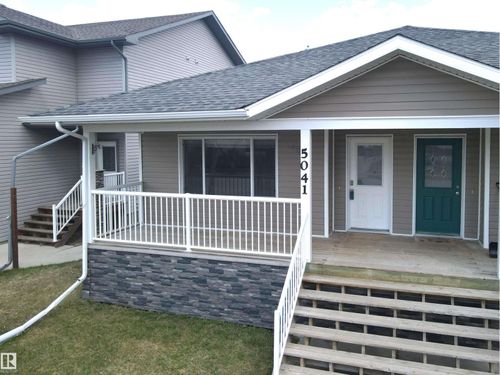 5041 45 St, Drayton Valley, AB, T7A1C1 | Card Image
