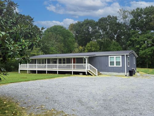 9464 Sugar Tree Dr, Bon Aqua, TN, 37025-1530 | Card Image