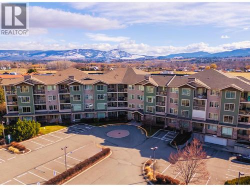 302-3735 Casorso Rd, Kelowna, BC, V1W5G1 | Card Image
