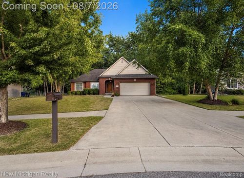 8582 Devin Dr, Davison, MI, 48423-2144 | Card Image