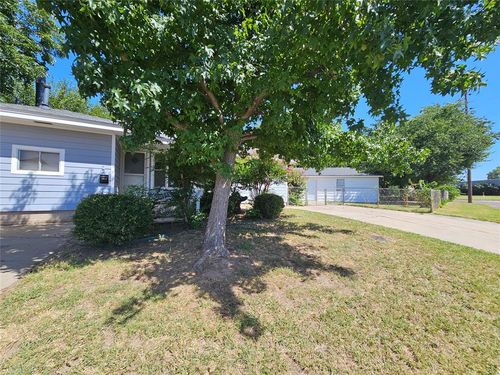 219 E Dale St, Norman, OK, 73069-8708 | Card Image