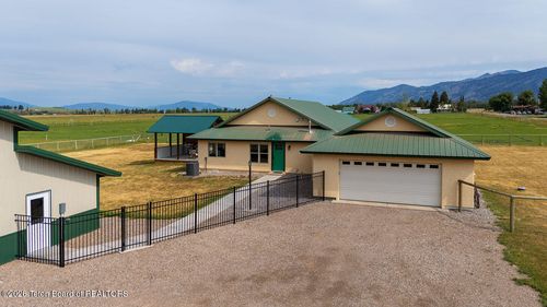 800 County Road 123, Bedford, WY, 83112 | Card Image