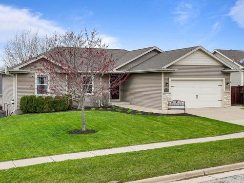 724 Joshua Lane, Lake Geneva, WI, 53147 | Card Image