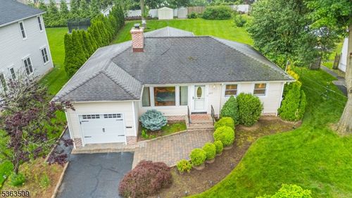 297 Northview Ter, Springfield, NJ, 07081-2613 | Card Image