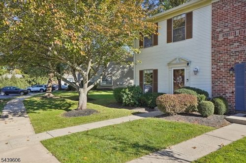 96 Baldwin Ct, Basking Ridge, NJ, 07920-3103 | Card Image