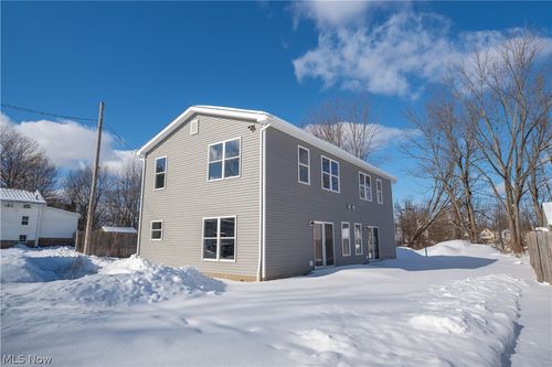 161 High Street, Elyria, OH, 44035 | Card Image