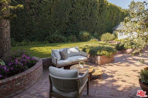 11611 Terryhill Pl, Los Angeles, CA, 90049-4401 | Card Image