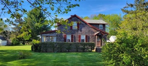 154 Essex Rd, North Kingstown, RI, 02852-1448 | Card Image