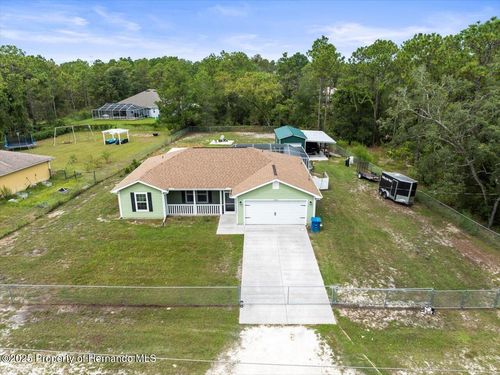 14043 Cedarwood Ave, WEEKI WACHEE, FL, 34614-3456 | Card Image