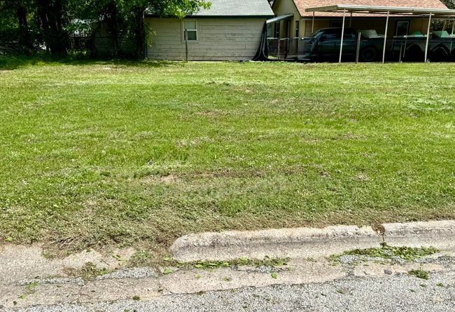 900 N Mason St, Home with 0 bedrooms, 0 bathrooms and null parking in Bowie TX | Image 4