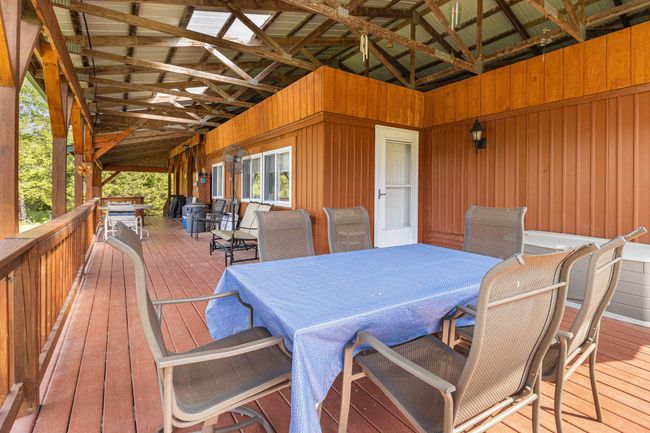 Deck | Image 13