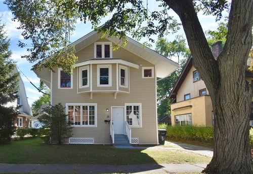 31 Burton St, Springfield, MA, 01108-2252 | Card Image