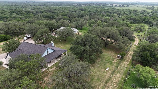 6840 S Loop 1604 W, House other with 3 bedrooms, 3 bathrooms and null parking in Von Ormy TX | Image 43