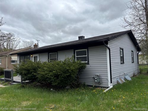 813 Chatham Dr, Flint, MI, 48505-1948 | Card Image