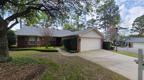 605 Clarendon Pl, Aiken, SC, 29801-2784 | Card Image