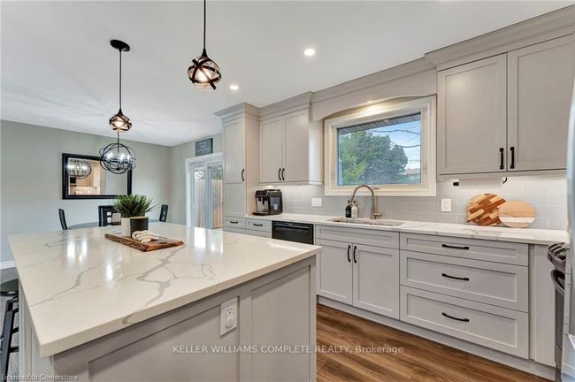 16 Settlers Dr, House other with 3 bedrooms, 2 bathrooms and 4 parking in Kitchener ON | Image 8