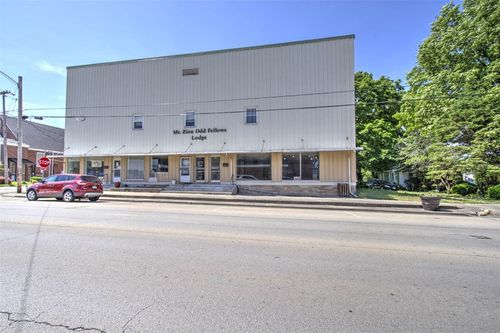 51-425 W Main St, Mt. Zion, IL, 62549-1329 | Card Image