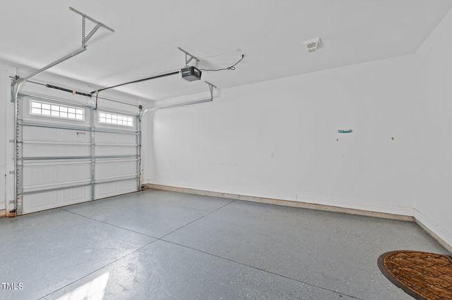Garage | Image 36