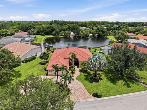 8861 Creek Run Dr, BONITA SPRINGS, FL, 34135-9503 | Card Image