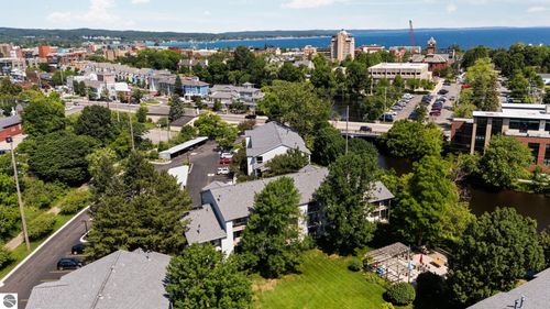201-545 Riverine Dr, Traverse City, MI, 49684-3274 | Card Image