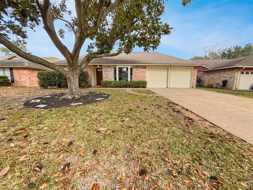 9422 Thistle Trail Drive, Houston, TX, 77070 | Card Image