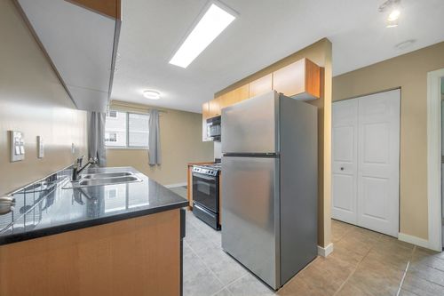 303-1121 Howie Ave, Coquitlam, BC, V3J1T9 | Card Image