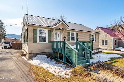 120 Danforth Ave, Middleburgh, NY, 12122-6517 | Card Image