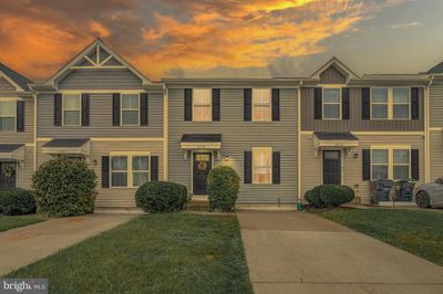 35178 Sara Court, Townhouse with 3 bedrooms, 3 bathrooms and null parking in Locust Grove VA | Image 2