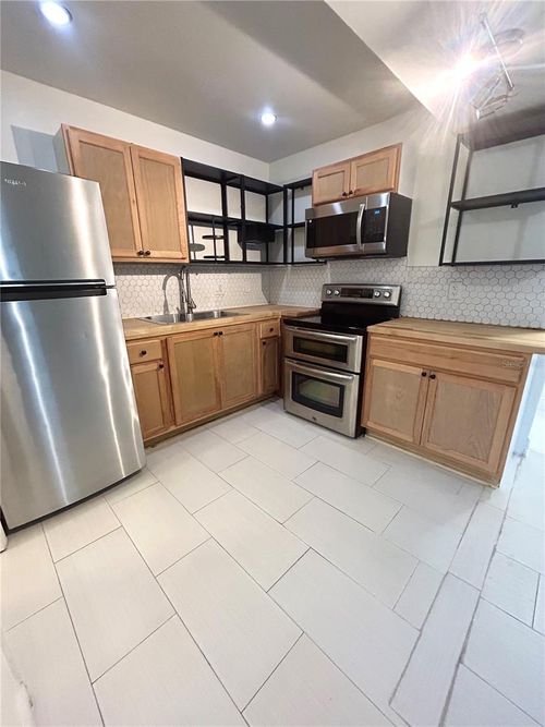 apt-16-4115 S Semoran Blvd, ORLANDO, FL, 32822-2427 | Card Image