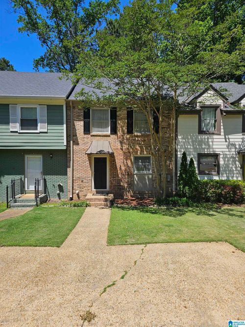 3256 Overton Manor Dr, Vestavia, AL, 35243-5315 | Card Image