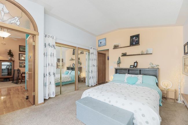 19 Sunrise Way, Home with 3 bedrooms, 3 bathrooms and 4 parking in Priddis Greens AB | Image 32
