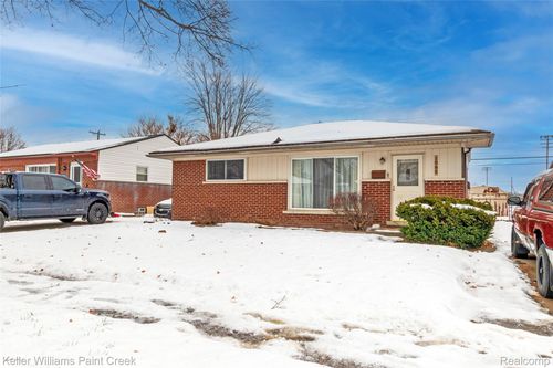 1585 Berkshire St, Westland, MI, 48186-5365 | Card Image