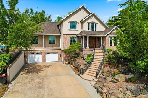 1310 N Countryview Ct, Sunnyside, WA, 98944-8701 | Card Image