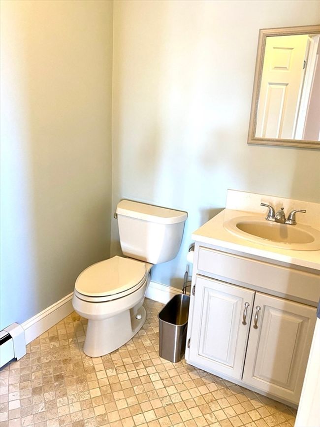 3 - 57 Front St, Condo with 2 bedrooms, 3 bathrooms and 1 parking in Beverly MA | Image 6