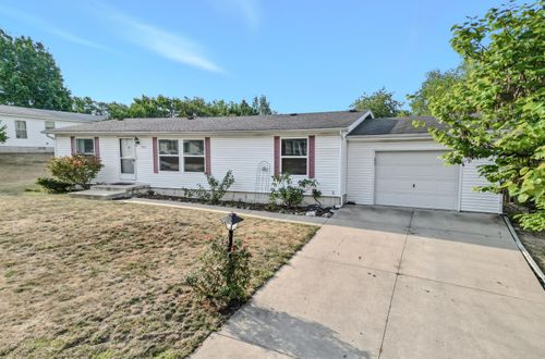 5221 N Burning Bush Rd, Columbia, MO, 65202-4434 | Card Image